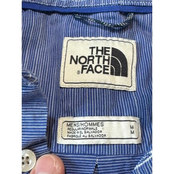 THE NORTH FACE button down, short sleeved shirt, size Medium, blue - Picture 3 of 10